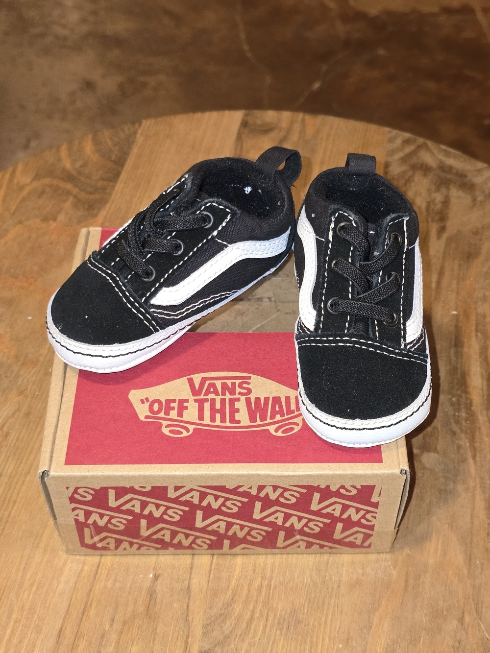 VANS Old Skool Crib Infant Shoes Black & White Size 4 (6–9 Months)